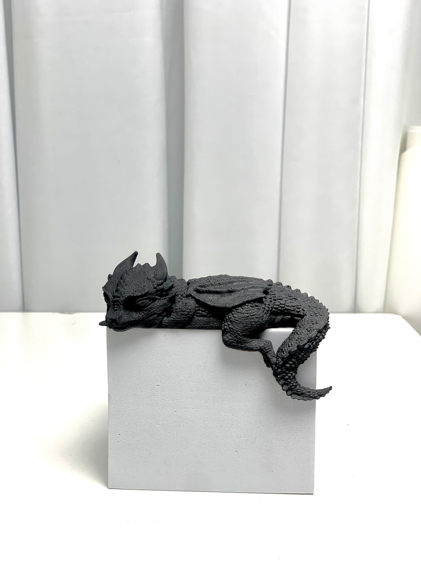 Sleep Dragon – Satisfying Dragon Fidget Toy – Stress Relief Desk Toy Gift