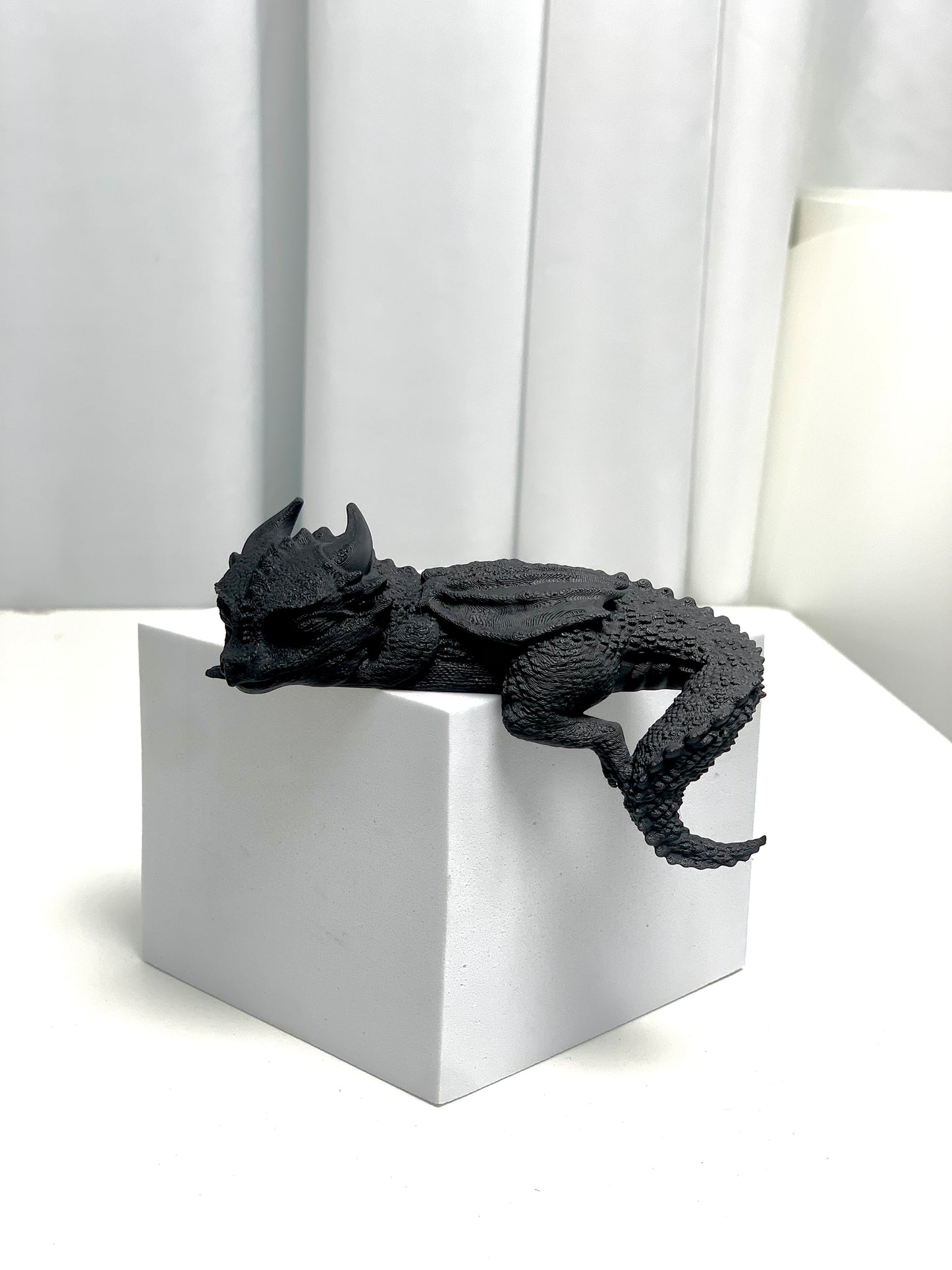 Sleep Dragon – Satisfying Dragon Fidget Toy – Stress Relief Desk Toy Gift