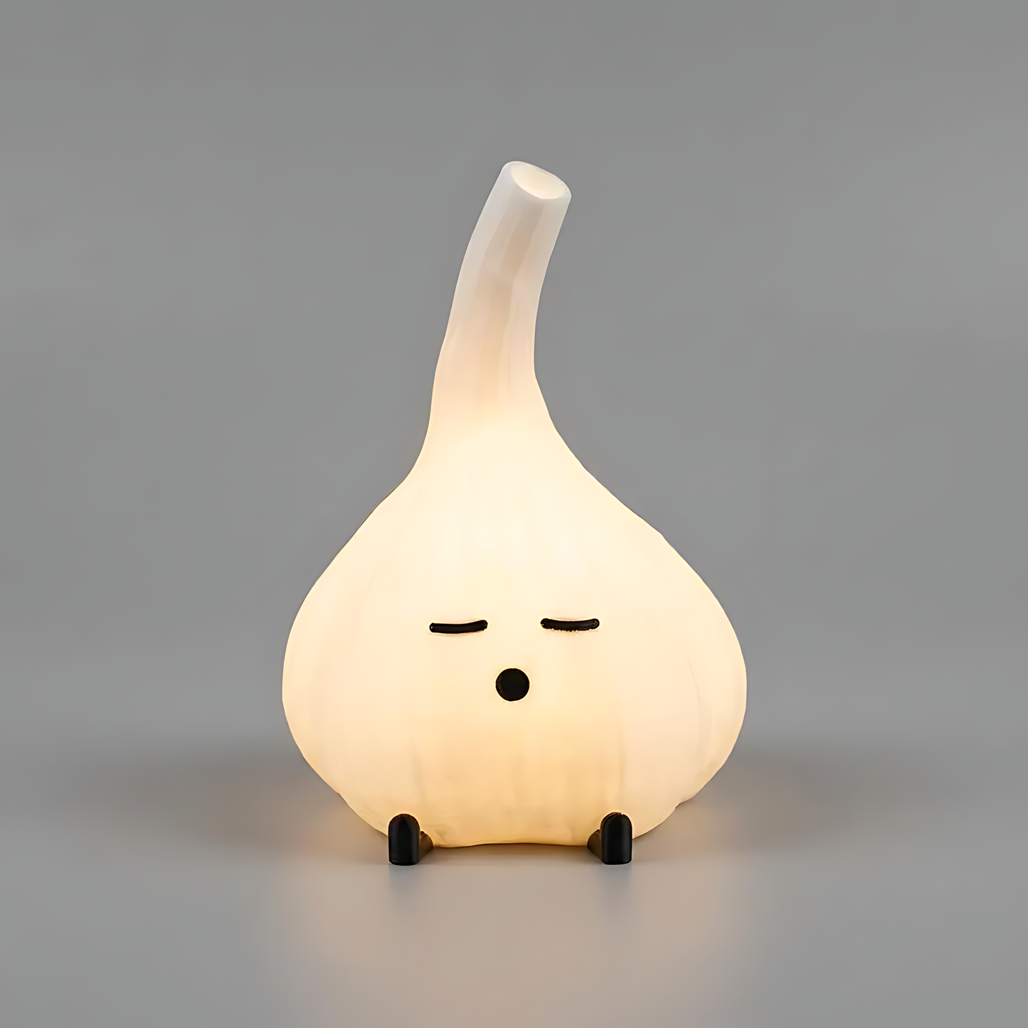 Cute Garlic Night Light | Kawaii Kitchen Decor Lamp | Funny Foodie Gift | Vampire Repellent Desk Buddy | USB Powered Vegetable Mood Lighting