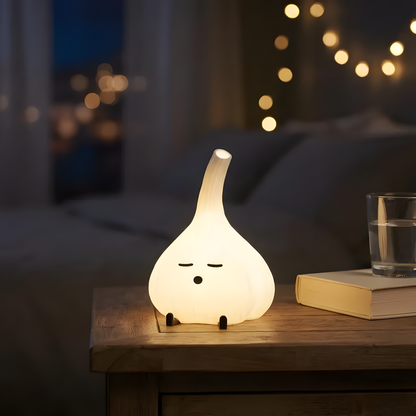 Cute Garlic Night Light | Kawaii Kitchen Decor Lamp | Funny Foodie Gift | Vampire Repellent Desk Buddy | USB Powered Vegetable Mood Lighting